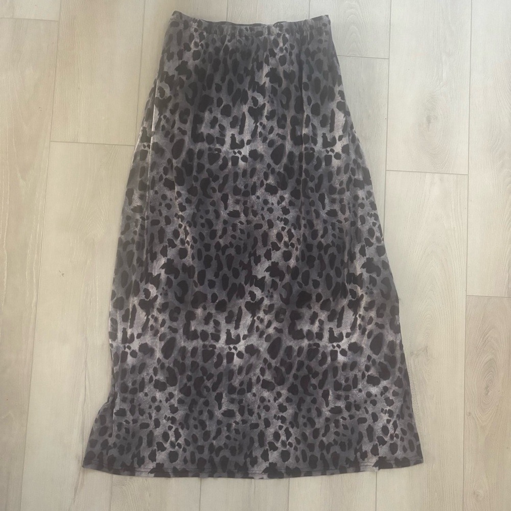 Plus Gray Leopard Print Maxi Skirt Black